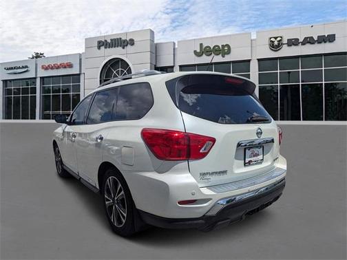 2017 Nissan Pathfinder Platinum