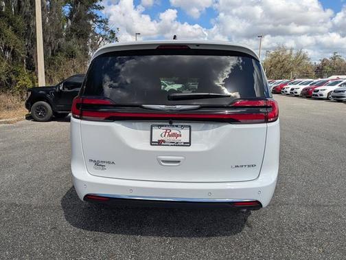 2026 Chrysler Pacifica Limited