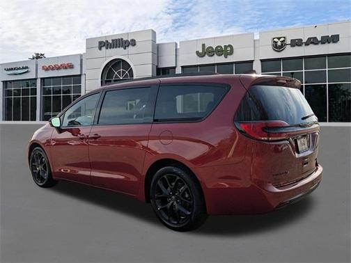 2026 Chrysler Pacifica Limited