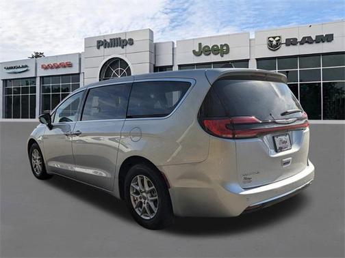 2024 Chrysler Pacifica Touring-L