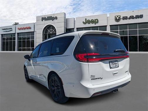 2025 Chrysler Pacifica Limited
