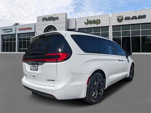 2025 Chrysler Pacifica Limited