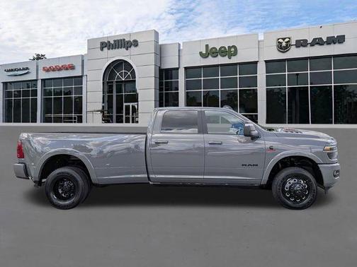 Ceramic White 2026 RAM 3500 Limited