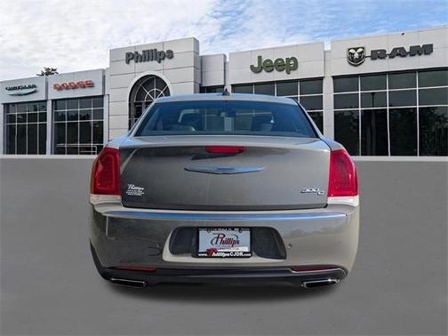 2018 Chrysler 300C 300C