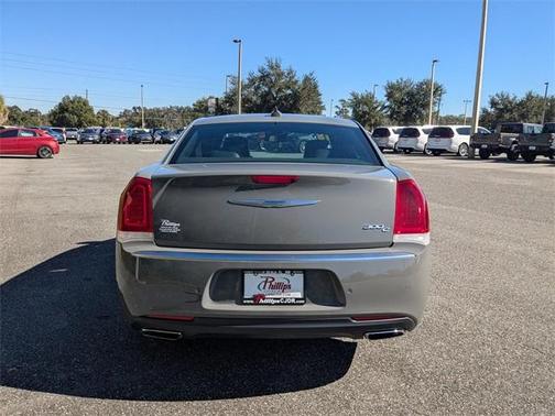 2018 Chrysler 300C 