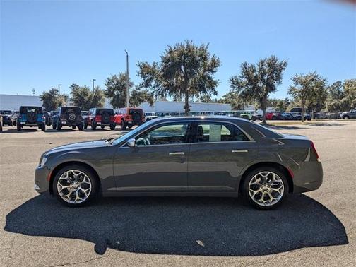 2018 Chrysler 300C 