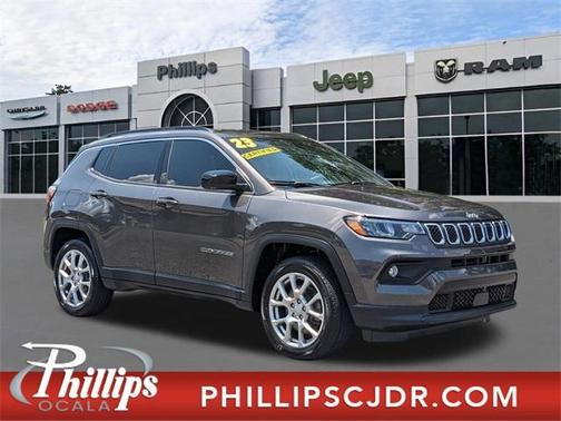 2023 Jeep Compass Latitude Lux
