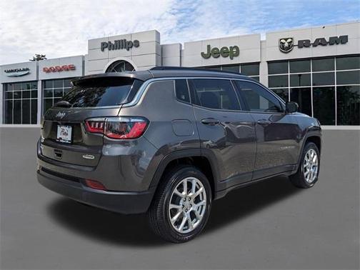 2023 Jeep Compass Latitude Lux