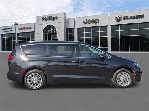 2021 Chrysler Pacifica Touring-L