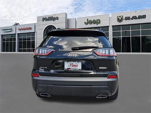 2022 Jeep Cherokee Latitude Lux
