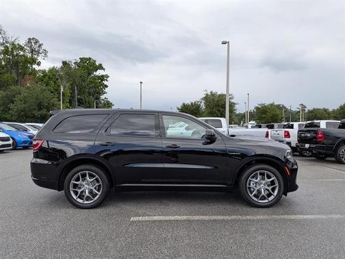 Black Clearcoat 2026 Dodge Durango GT HEMI V8