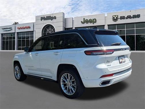2023 Jeep Grand Cherokee Summit