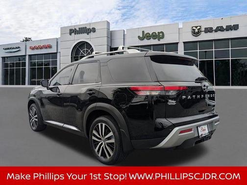 Black 2024 Nissan Pathfinder Platinum