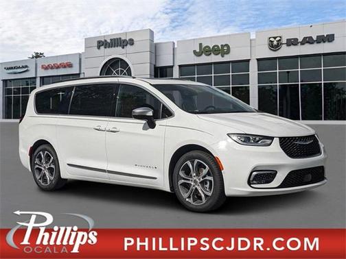 2025 Chrysler Pacifica Pinnacle