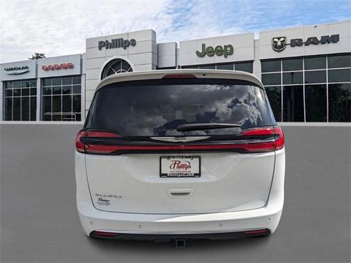2025 Chrysler Pacifica Pinnacle