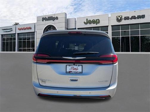 2026 Chrysler Pacifica Limited
