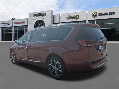 2026 Chrysler Pacifica Pinnacle