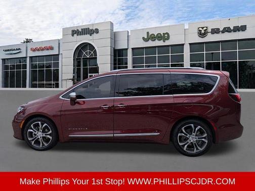 Velvet 2022 Chrysler Pacifica Pinnacle