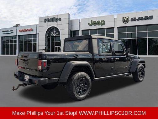Black Clearcoat 2022 Jeep Gladiator Sport