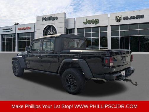Black Clearcoat 2022 Jeep Gladiator Sport