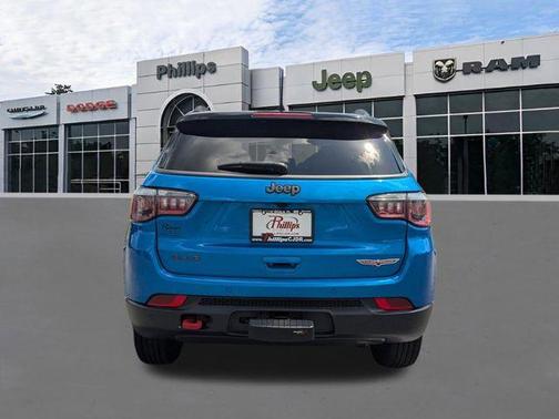 Laser Blue Pearl 2018 Jeep Compass Trailhawk