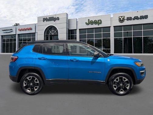Laser Blue Pearl 2018 Jeep Compass Trailhawk