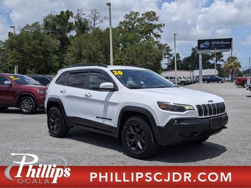 Bright White Clearcoat 2020 Jeep Cherokee Latitude
