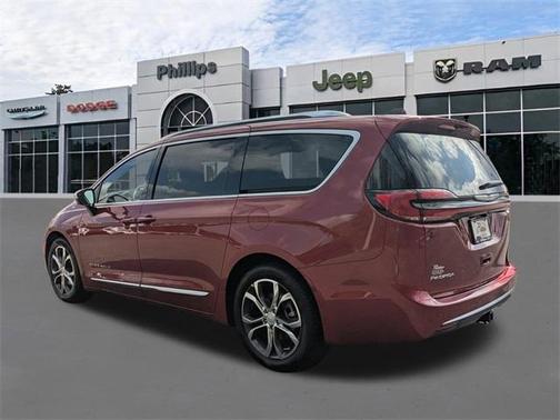 2026 Chrysler Pacifica Pinnacle
