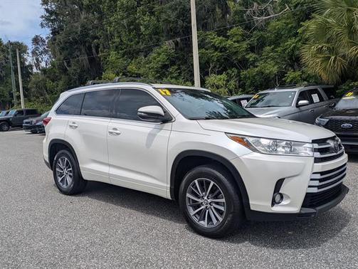 Blizzard Pearl 2017 Toyota Highlander XLE