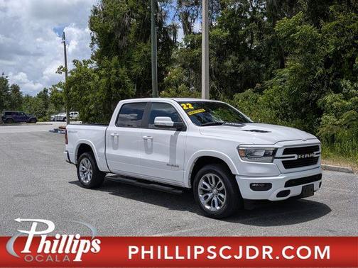 Bright White Clearcoat 2022 RAM 1500 Laramie