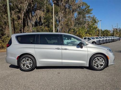 2024 Chrysler Pacifica Limited