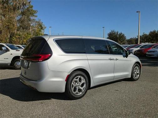 2024 Chrysler Pacifica Limited