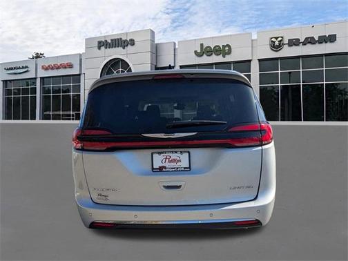 2024 Chrysler Pacifica Limited