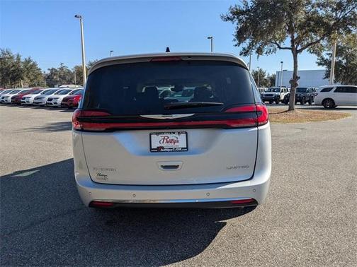 2024 Chrysler Pacifica Limited
