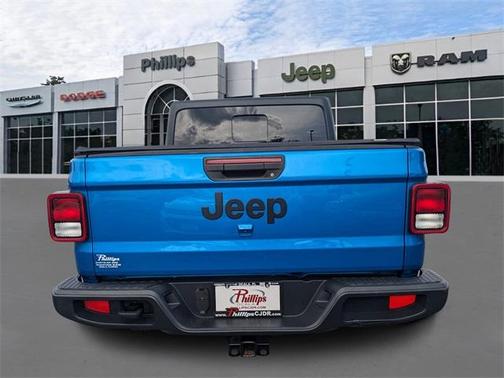 2022 Jeep Gladiator Sport