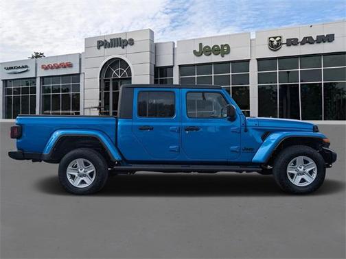 2022 Jeep Gladiator Sport