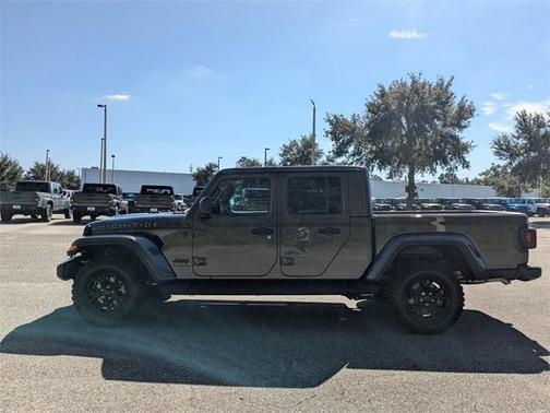 2025 Jeep Gladiator Sport