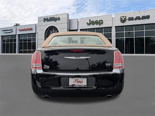 2011 Chrysler 300 Limited