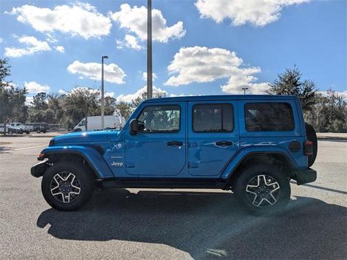 2024 Jeep Wrangler Sahara