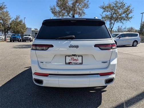 2022 Jeep Grand Cherokee L Summit