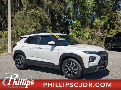 Iridescent Pearl Tricoat 2023 Chevrolet Trailblazer ACTIV