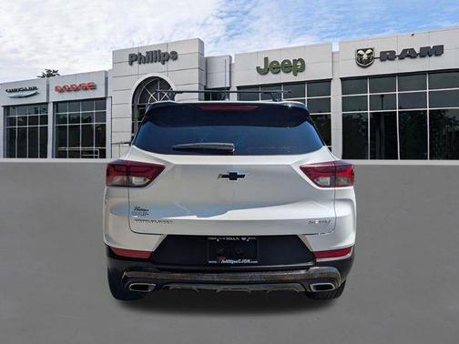 Iridescent Pearl Tricoat 2023 Chevrolet Trailblazer ACTIV