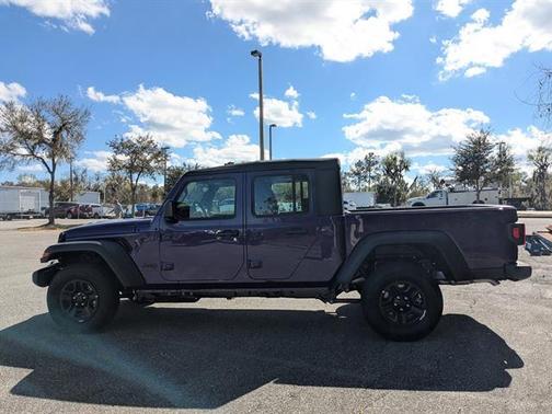 2026 Jeep Gladiator Sport