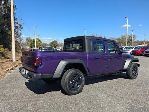2026 Jeep Gladiator Sport