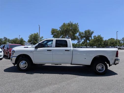 Bright White Clearcoat 2026 RAM 3500 Tradesman