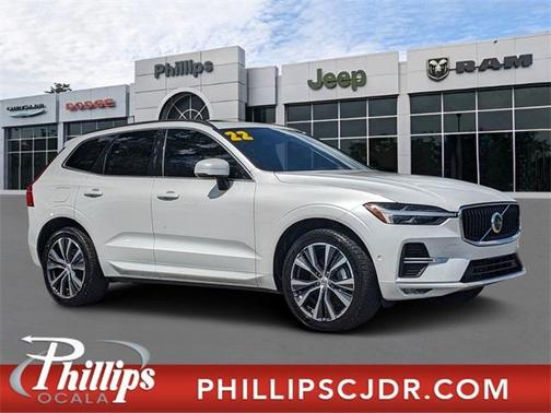 2022 Volvo XC60 B5 Momentum