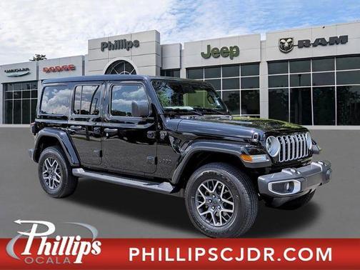 Black Clearcoat 2026 Jeep Wrangler Sahara