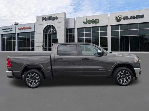 Granite Crystal Clearcoat Metallic 2026 RAM 1500 Laramie
