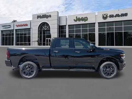 Diamond Black 2026 RAM 2500 Big Horn