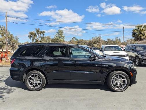 DB Black Clearcoat 2026 Dodge Durango GT HEMI V8